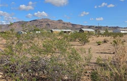 3045 W Rancho Road, Golden Valley, AZ 86413