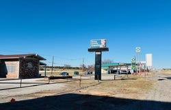 102 S Collins, Howe, TX 75459