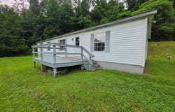 282 Old Rocky Rd, Johnstown, PA 15905