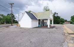 16401 Goodes Bridge Road, Amelia Courthouse, VA 23002