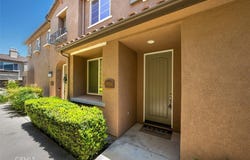 19324 Opal Lane, Saugus, CA 91350