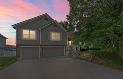 1017 Hampton Drive, Raymore, MO 64083