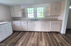 806 Vale St, Loudon, TN 37774