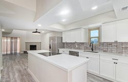 2107 W LANE Avenue, Phoenix, AZ 85021