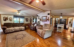 9534 Lakeview DR, Ozawkie, KS 66070