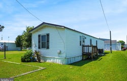 8188 SEA SHELL DR, CHINCOTEAGUE ISLAND, VA 23336