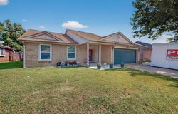 2658 Berkshire Lane, Grand Prairie, TX 75052