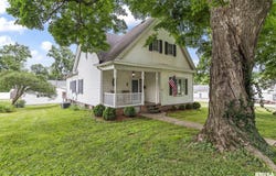 109 E MAIN Street, Pleasant Plains, IL 62677