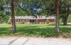 8718 Falls Lane, Broadview Heights, OH 44147