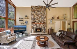 126 Little Fawn Crescent, Pocono Pines, PA 18350