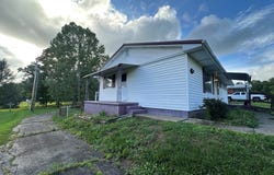 293 Ferguson Ave, South Webster, OH 45682