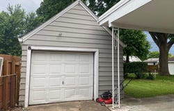2325 S 8TH Street, Springfield, IL 62703