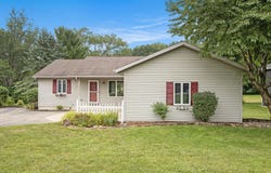 272 Fairway Court, Plainwell, MI 49080
