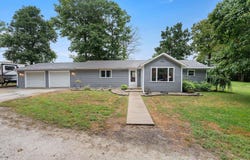 2536 W Division Road, Huntington, IN 46750