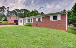 2310 Honeysuckle Place, Lenoir, NC 28645