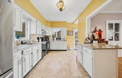 75 Walker St, Quincy, MA 02171