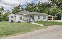 601 E 1st St, Coleman, TX 76834