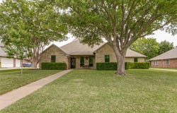 1913 Quail Run Drive, Corinth, TX 76208