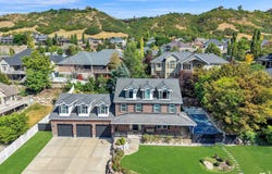 4433 S DEVONSHIRE Dr E, Bountiful, UT 84010
