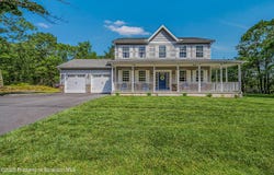 1612 Whitetail Run, Moscow, PA 18444