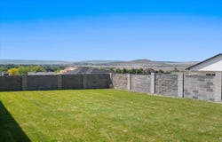 2363 Upriver, Richland, WA 99352