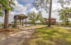 8 W Black Island Road SE, Darien, GA 31305