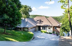 87 Glenmeadows Court, Linn Creek, MO 65052