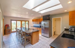 36824 Edgemont Dr, Lebanon, OR 97355