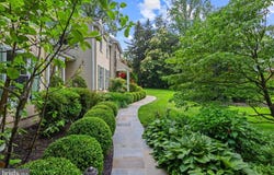 8 SHANNON CIRCLE, BRYN MAWR, PA 19010