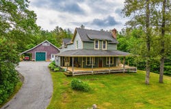 11 North Point Rd, Long Lake, NY 12847