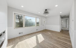8516 Austin Avenue, Burbank, IL 60459