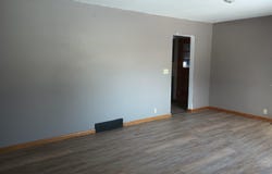 409 6th St SW, Hampton, IA 50441