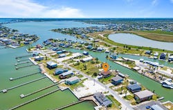 717 Copano Cove Rd, ROCKPORT, TX 78382