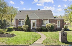 10 Barraclough Avenue, Hamden, CT 06517