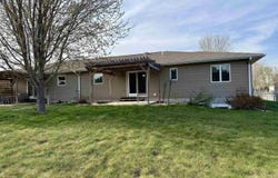 711 W 16th Ave, Mitchell, SD 57301