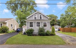 100 Pine Grove Street, East Providence, RI 02916