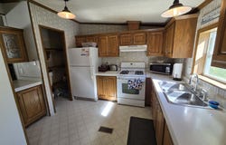 855 W Jefferson, Grand Ledge, MI 48837