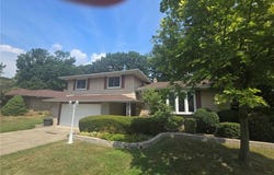 2621 Belmont Drive, Brooklyn Heights, OH 44131
