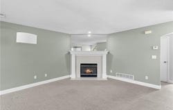 5776 NW Plantation Circle, Lee's Summit, MO 64064