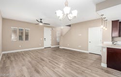 2821 S SKYLINE Drive, Mesa, AZ 85212