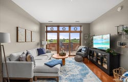 140 S RIVER Street, Aurora, IL 60506
