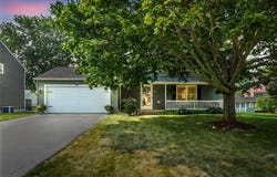 1564 Hayride Drive, Farmington, NY 14425