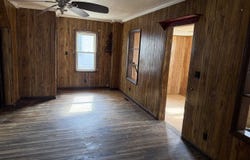 614 N D Ave., Washington, IA 52353