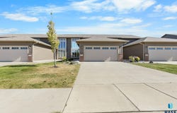 5704 S Woodlily Ave, Sioux Falls, SD 57108