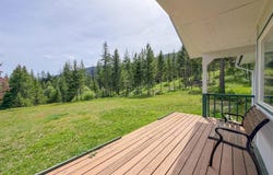 2015 THONI RD, ADDY, WA 99101
