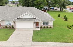 801 N 19th Street, Rogers, AR 72756