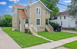 1140 HIGH Avenue, OSHKOSH, WI 54901-3528