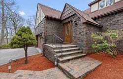 6 Pheasant Hill St, Westwood, MA 02090