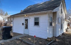 213 N Maple St, Lamoni, IA 50140