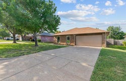 6631 Lakeside Drive, Lake Worth, TX 76135